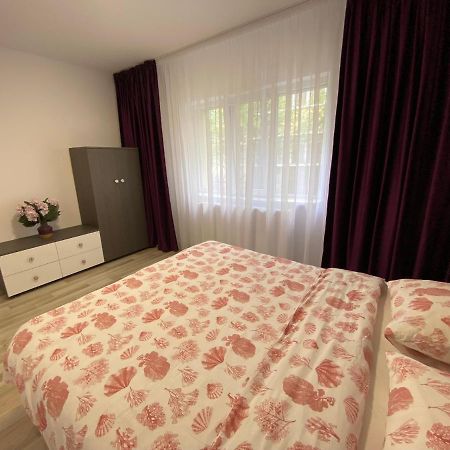 Grove Apartment ブザウ エクステリア 写真