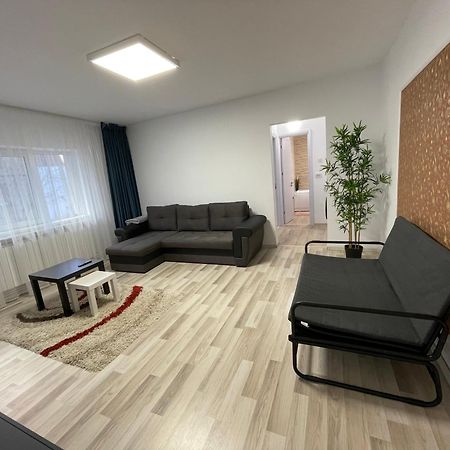 Grove Apartment ブザウ エクステリア 写真