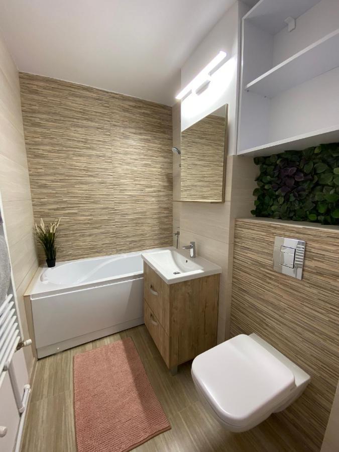 Grove Apartment ブザウ エクステリア 写真